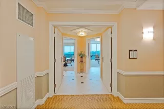 Photo #1: 2353350 Listing