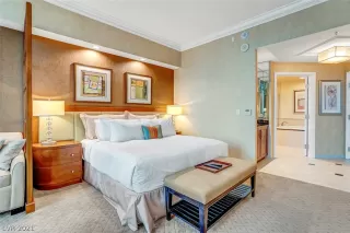 Photo #5: 2353350 Listing