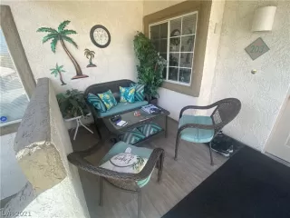 Photo #2: 2353352 Listing
