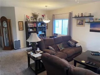 Photo #4: 2353352 Listing