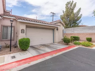 Photo #1: 2353356 Listing