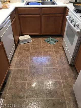 Photo #2: 2353370 Listing 