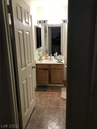 Photo #5: 2353370 Listing 