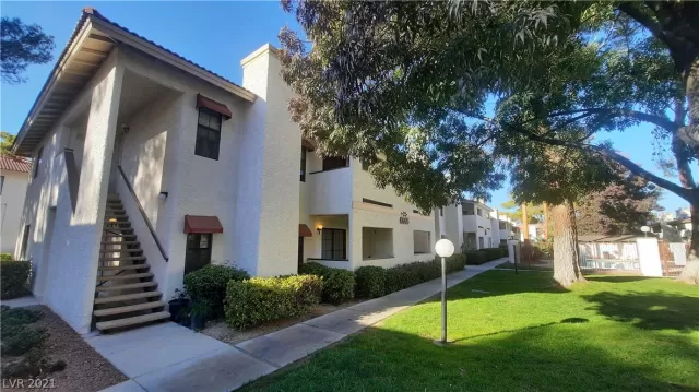 MLS: 2353379 Condo For Sale