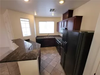 Photo #6: 2353385 Listing 