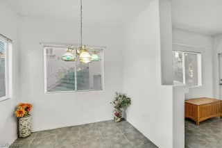 Photo #4: 2353400 Listing 