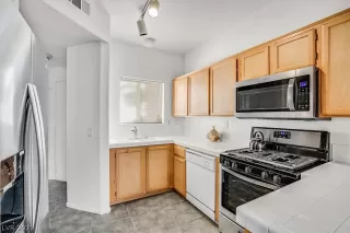 Photo #5: 2353400 Listing 