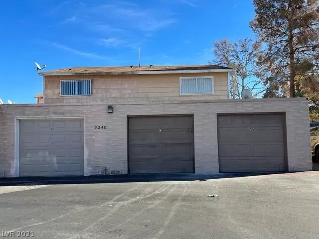 MLS: 2353412 Condo For Sale