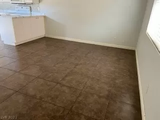 Photo #5: 2353412 Listing 