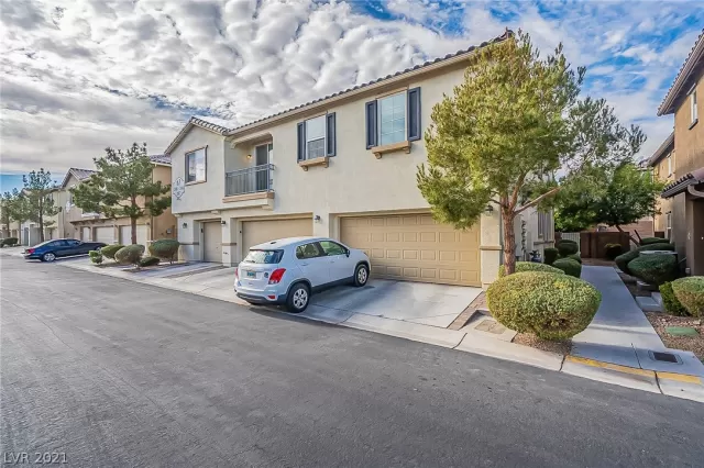 MLS: 2353414 Condo For Sale