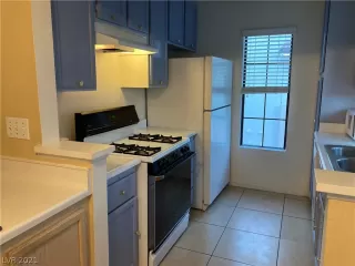 Photo #4: 2353420 Listing 