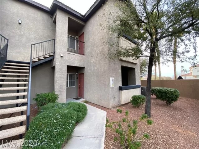 MLS: 2353426 Condo For Sale