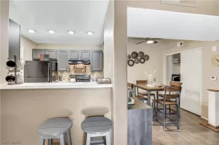 Photo #4: 2353443 Listing 