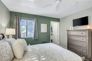 Photo #5: 2353443 Listing 