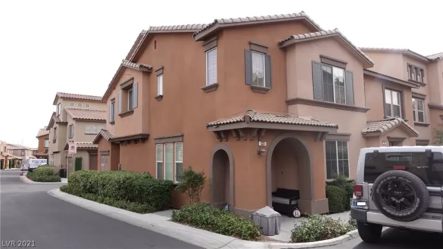 MLS: 2353453 Condo For Sale