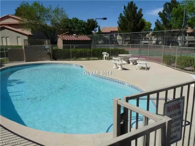 MLS: 2353461 Condo For Sale