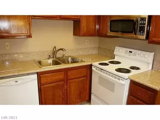 Photo #3: 2353461 Listing 