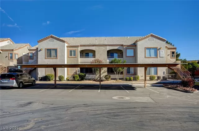 MLS: 2353493 Condo For Sale