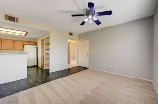 Photo #5: 2353493 Listing 