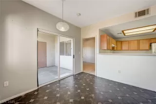 Photo #6: 2353493 Listing 