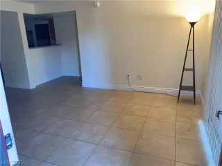 Photo #4: 2353532 Listing 