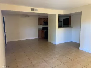 Photo #5: 2353532 Listing 