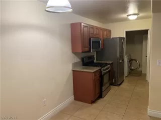 Photo #6: 2353532 Listing 