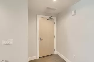 Photo #5: 2353579 Listing