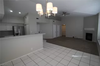 Photo #4: 2353647 Listing