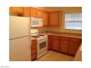 Photo #2: 2353657 Listing