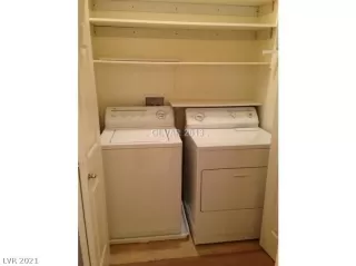 Photo #4: 2353657 Listing