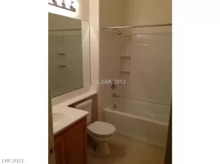 Photo #5: 2353657 Listing