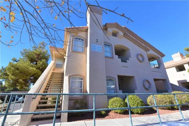 MLS: 2353697 Condo For Sale