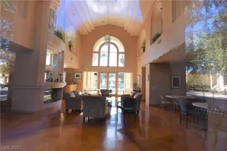 Photo #6: 2353697 Listing