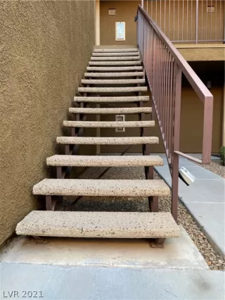 Photo #4: 2353722 Listing 