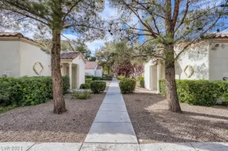 Photo #1: 2353728 Listing