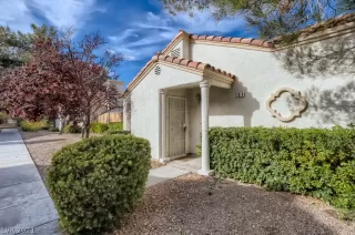 Photo #4: 2353728 Listing