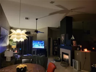 Photo #6: 2353735 Listing