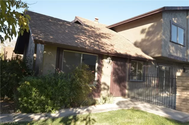 MLS: 2353736 Condo For Sale