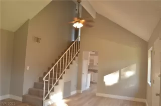 Photo #2: 2353736 Listing