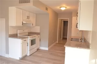 Photo #5: 2353736 Listing