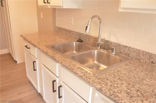 Photo #6: 2353736 Listing