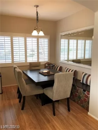 Photo #5: 2353758 Listing