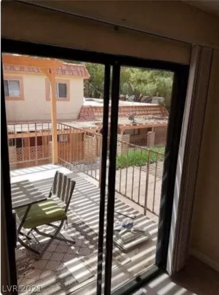 Photo #2: 2353759 Listing