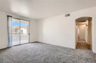 Photo #2: 2353760 Listing