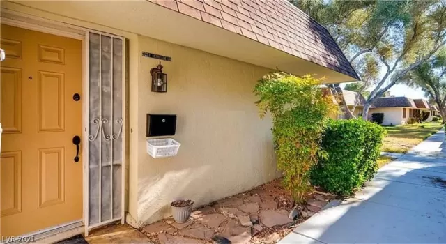 MLS: 2353786 Condo For Sale