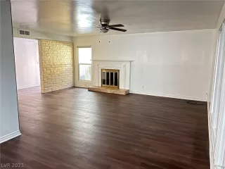 Photo #2: 2353786 Listing 