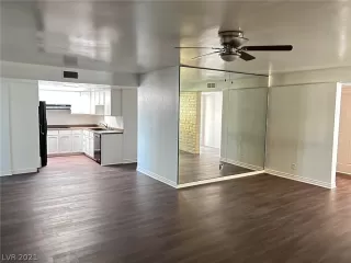 Photo #3: 2353786 Listing 