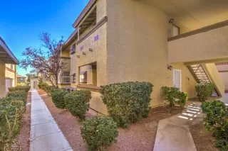 Photo #2: 2353790 Listing