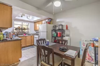 Photo #6: 2353790 Listing